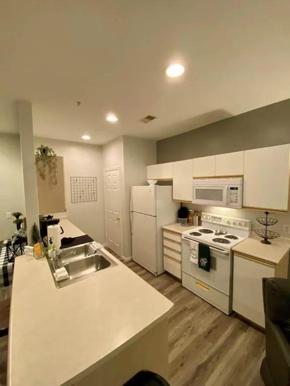 Sunago Suites Μπράνσον Εξωτερικό φωτογραφία